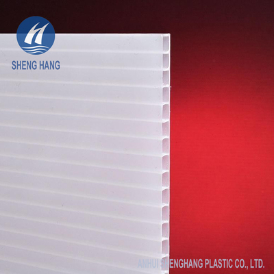 double polycarbonate de mur de 2.1*6m le 8mm lambrisse 1.5kg/m2 écologique