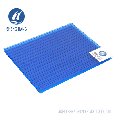 Le polycarbonate jumeau clair de mur couvre la preuve UV de coextrusion de toit de carte de circuit imprimé de 2.1*6m