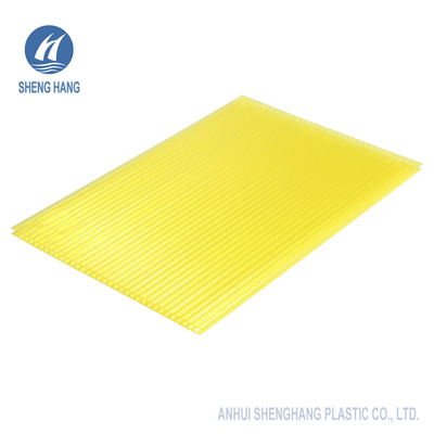 La serre chaude ignifuge de polycarbonate de double mur de toiture lambrisse la transmittance élevée