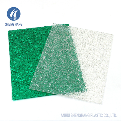 La feuille de relief noire en plastique de polycarbonate donnent à anti 2.5mm une consistance rugueuse UV profondément